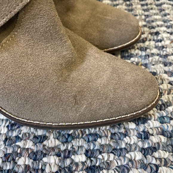 Dolce Vita Suede heeled booties size 8 - Picture 4 of 5